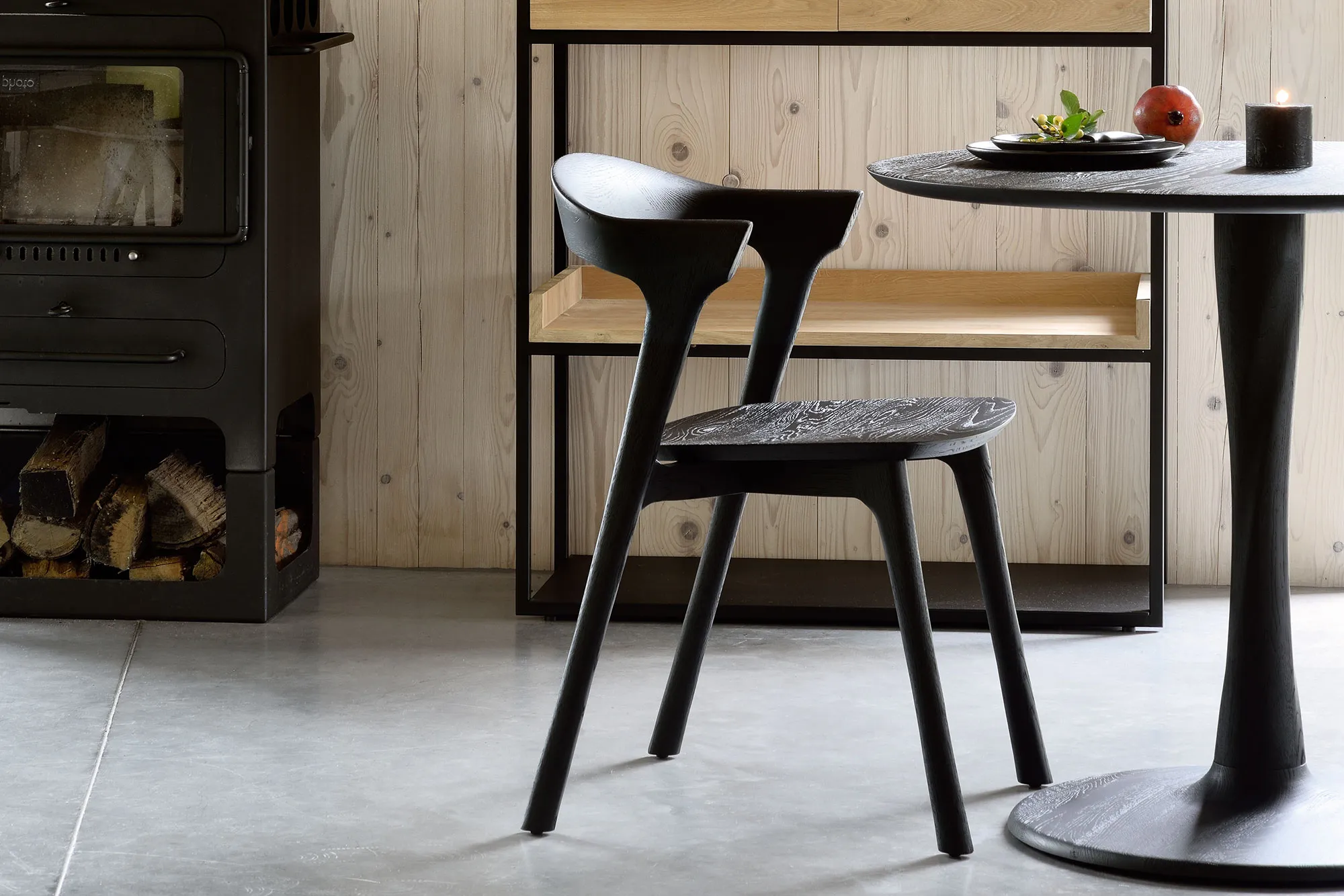 Torsion Dining Table - Svart ek