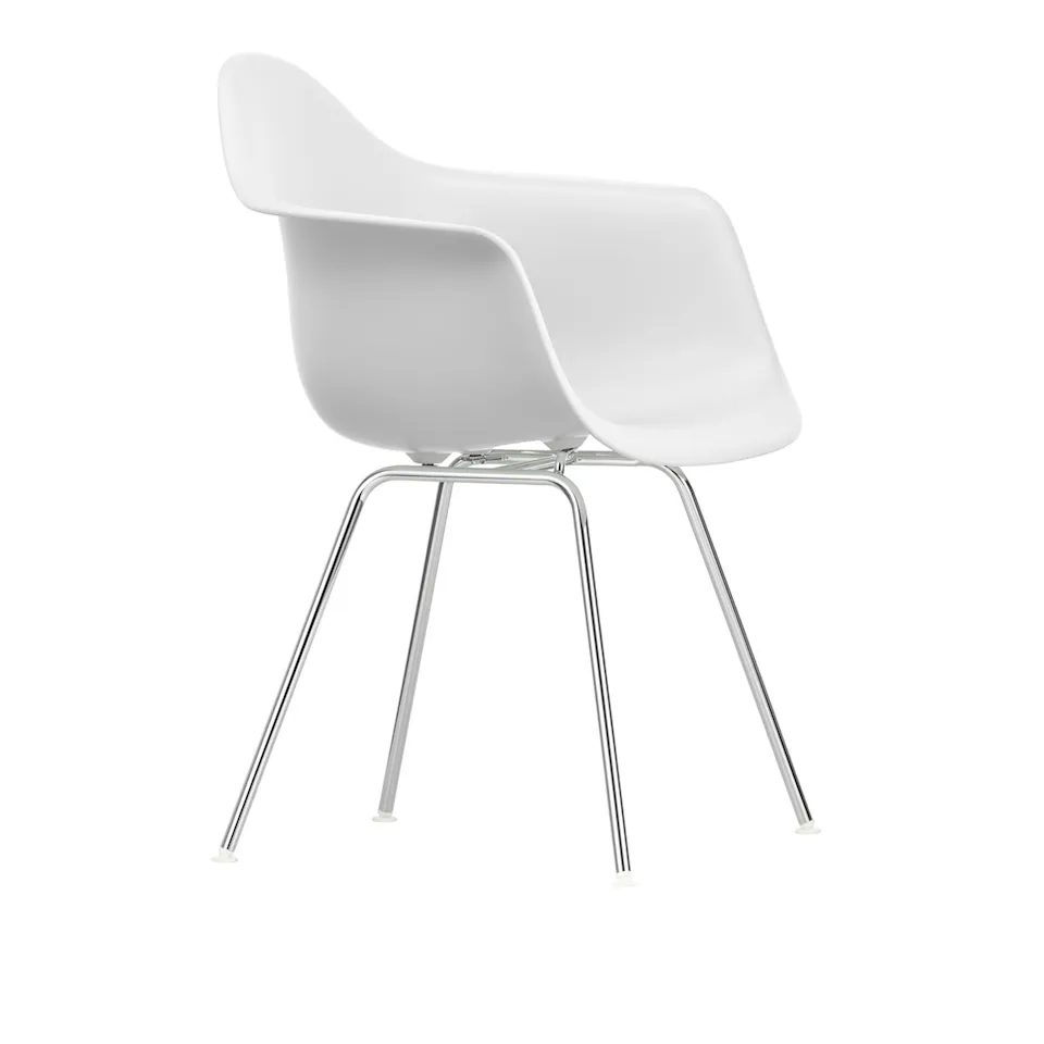 Eames RE Plastic Armchair DAX matstol Chrome