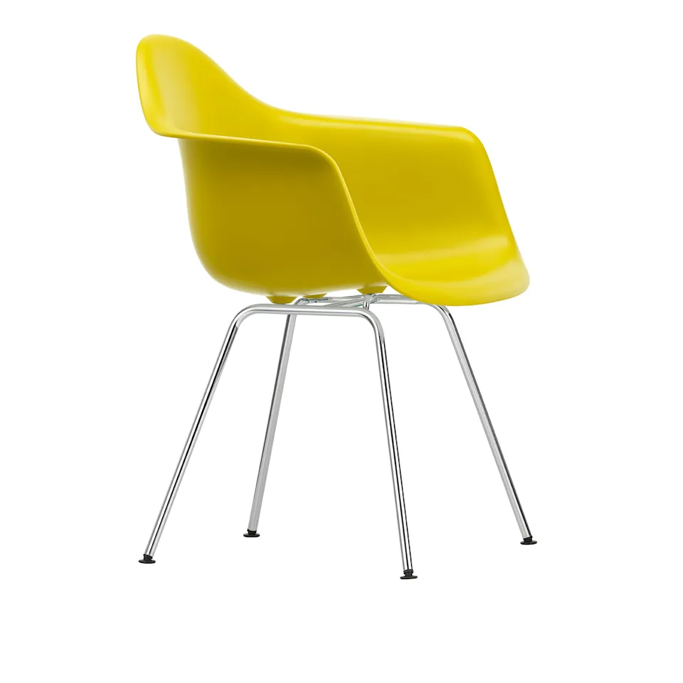Eames RE Plastic Armchair DAX matstol Chrome