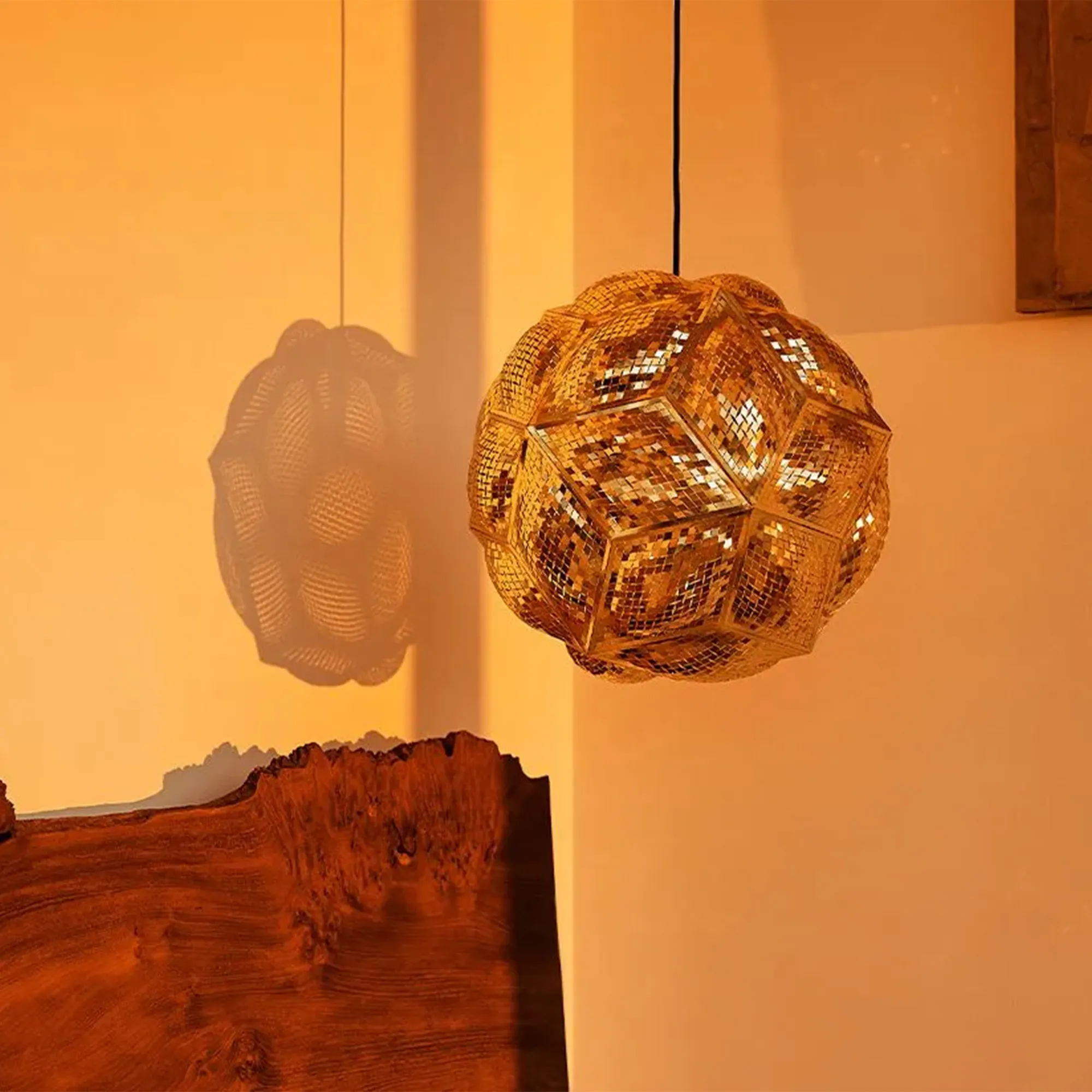 Puff Pendant Brass