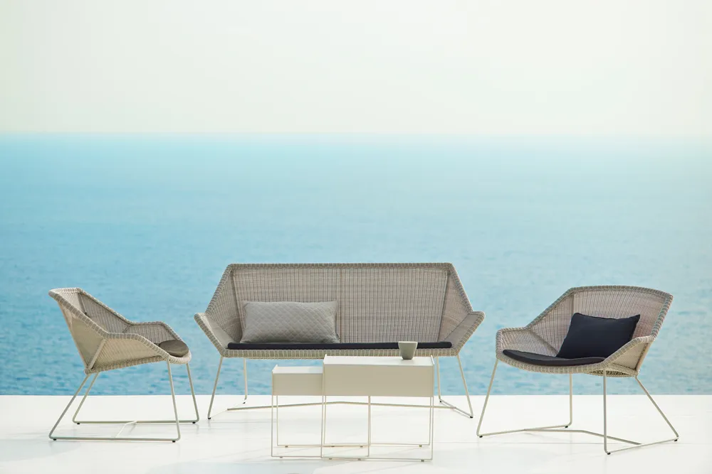 Breeze Lounge