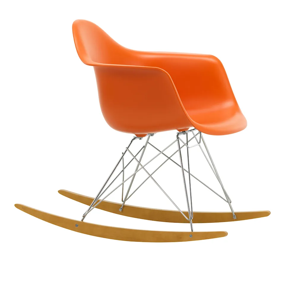 Eames RE Plastic Armchair RAR gungstol Chrome/Golden Maple