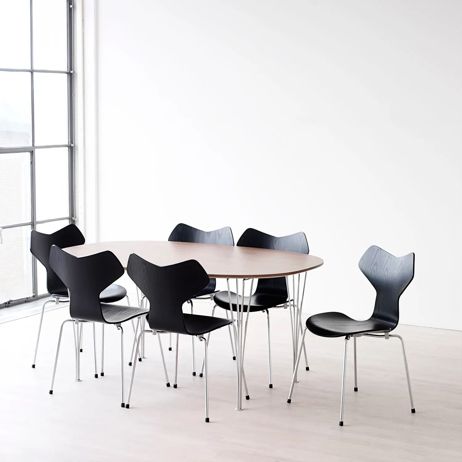 3130 Grand Prix stol Askfanér Black