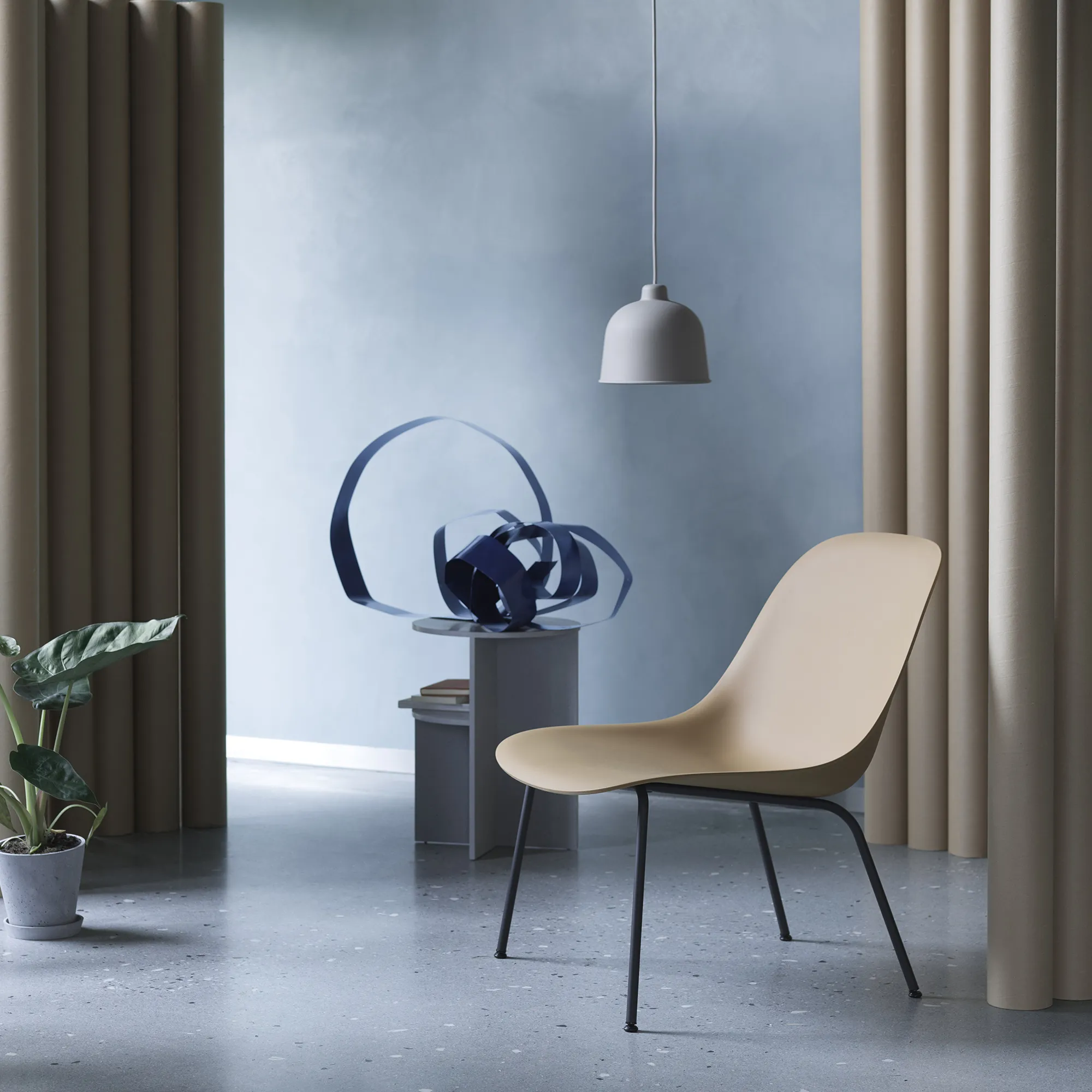 Fiber Lounge Chair Tube Base