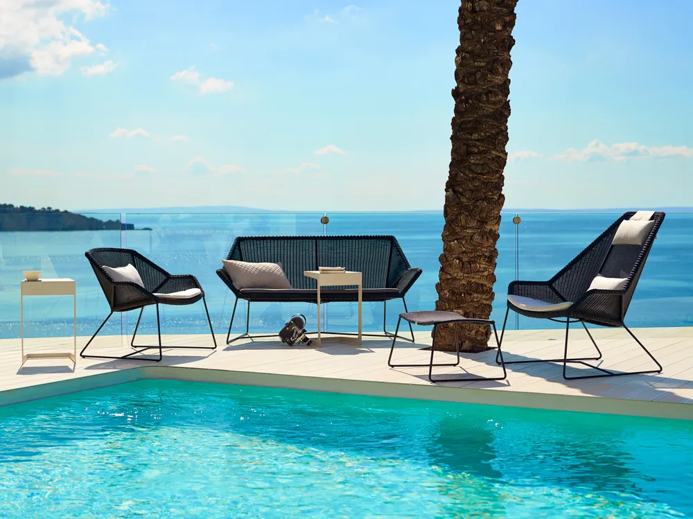 Breeze Lounge