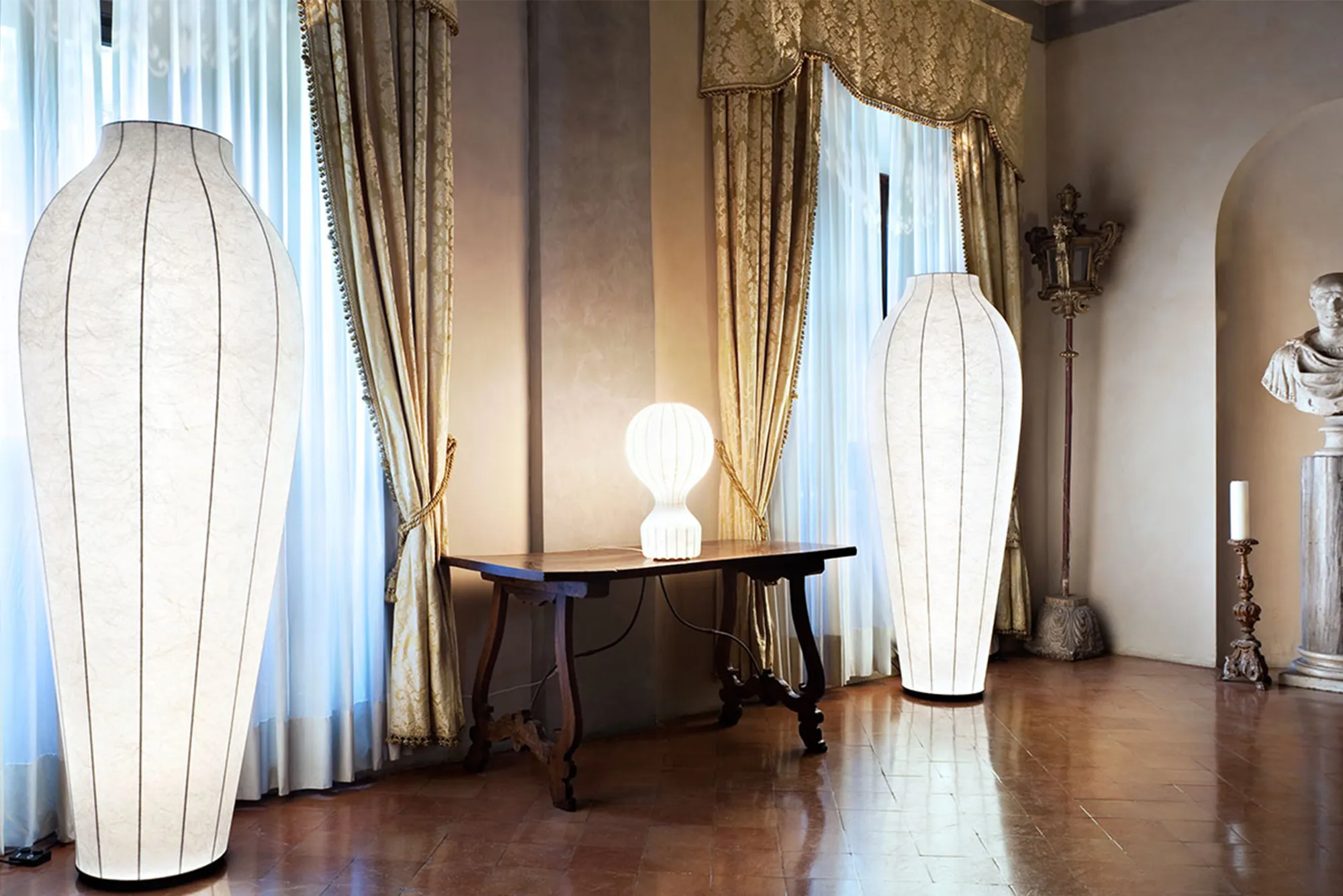 Gatto Table Lamp