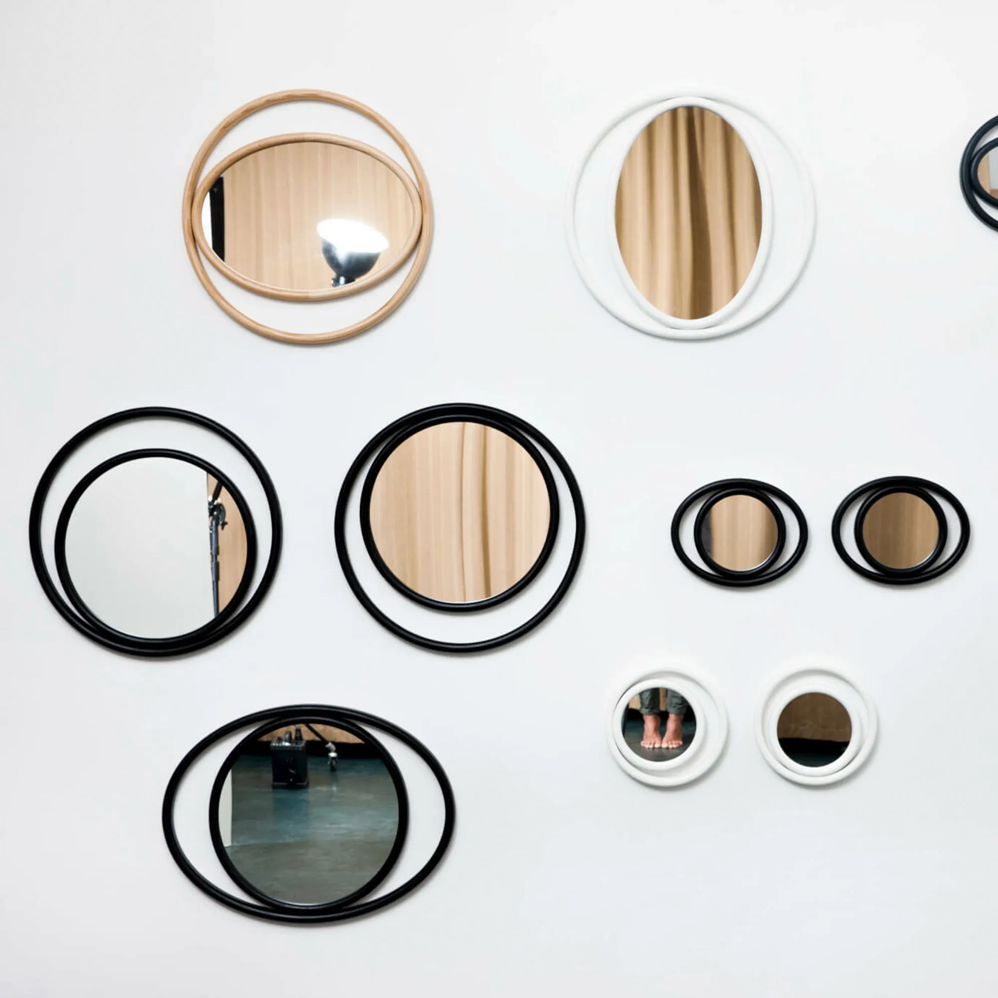 Eyeshine Mirrors Black Oval