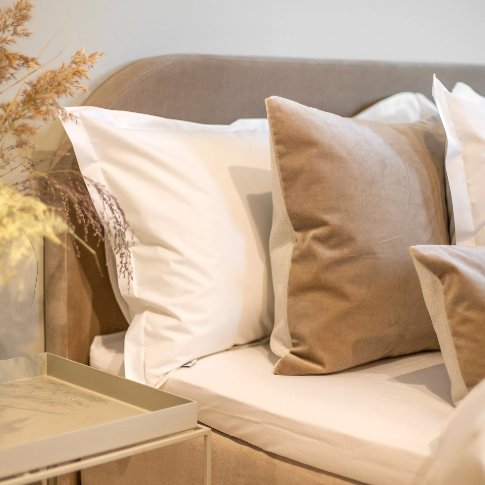 Bianca Sänggavel Sammet Beige