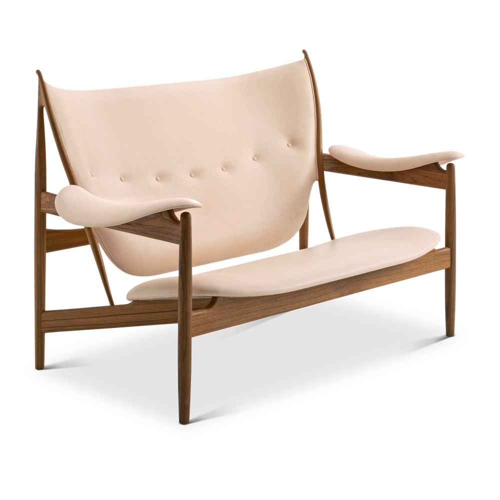 House of Finn Juhl - Chieftain Sofa, Walnut, Leather Group 4, Vegetal 90 Nature - Soffor - Finn Juhl - Beige,Träfärgad | Möbler - Soffor Och Dagbäddar - Soffor | Möbelexperten