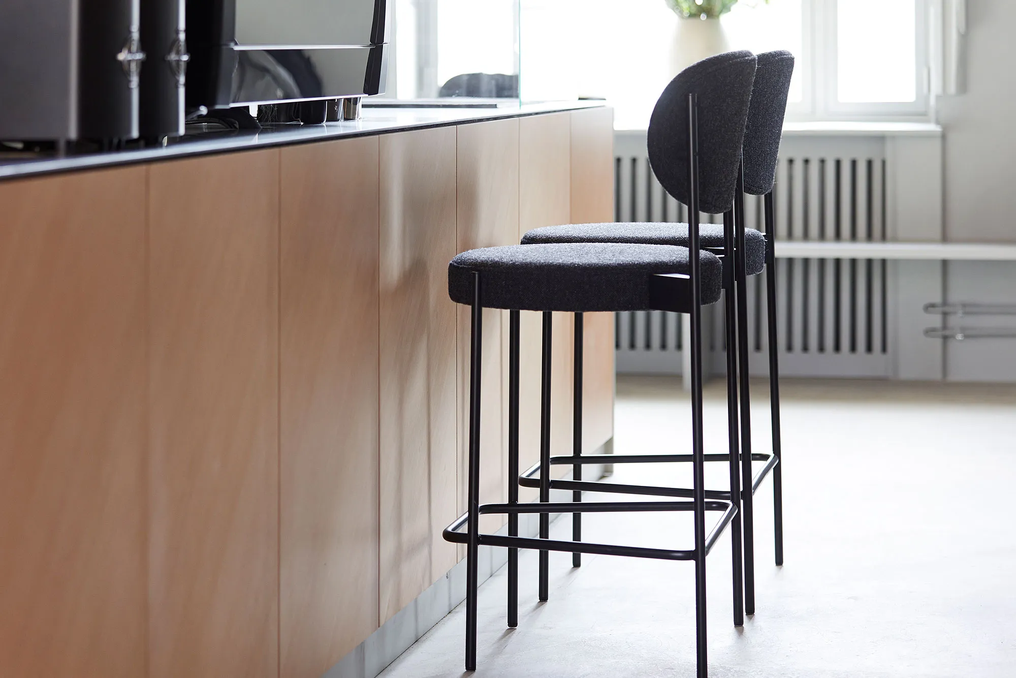 Series 430 Bar Stool