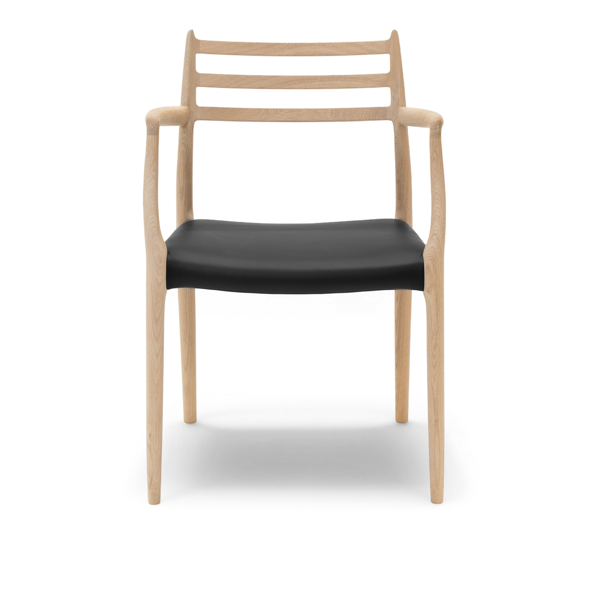 J.L. Møller - Model 62 Oak, Soap, Leather – Roma 907 - Matstolar - Niels Otto Møller - Svart - Läder/Trä | Möbler - Stolar Och Pallar - Matstolar | Möbelexperten