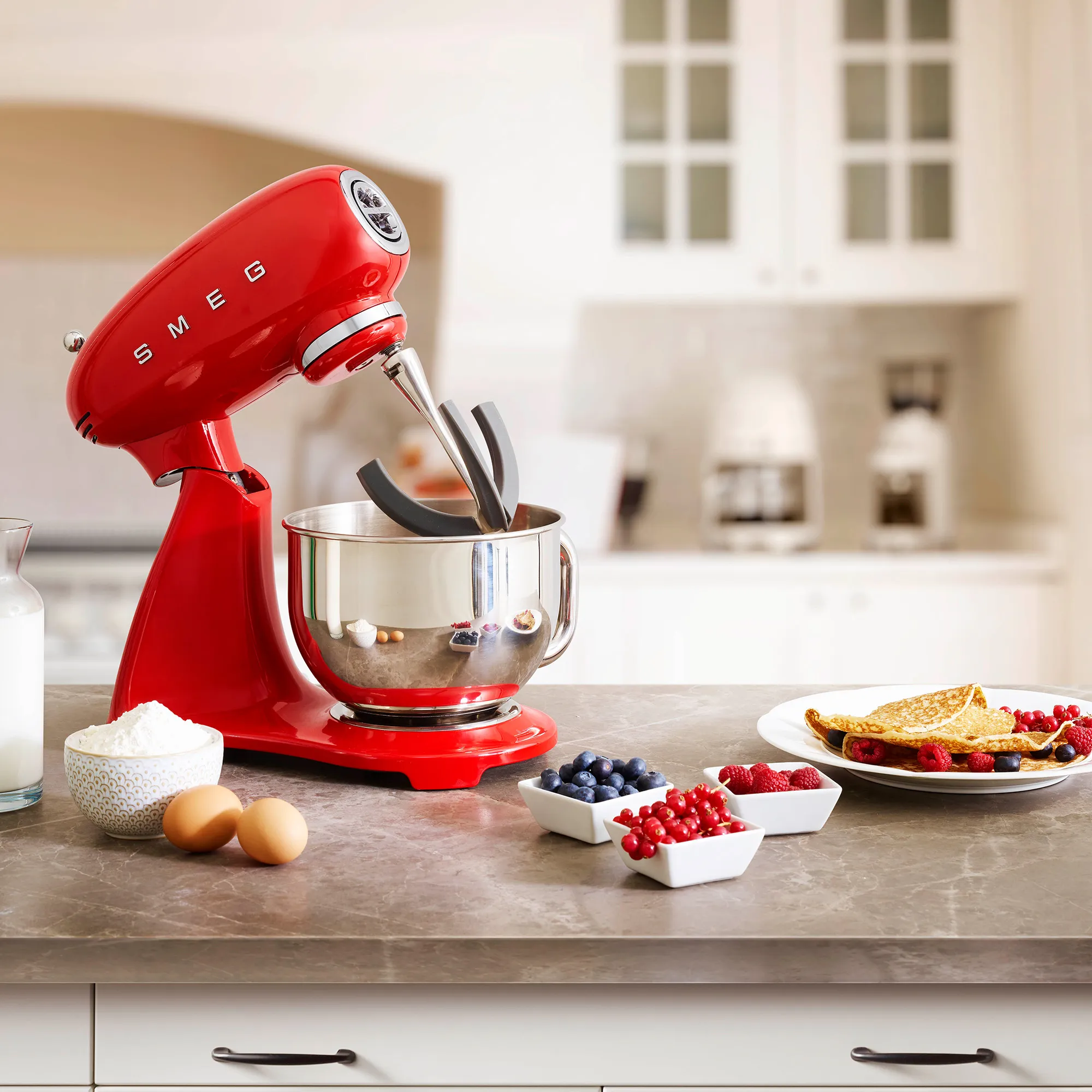 Smeg Stand Mixer Full Color Red