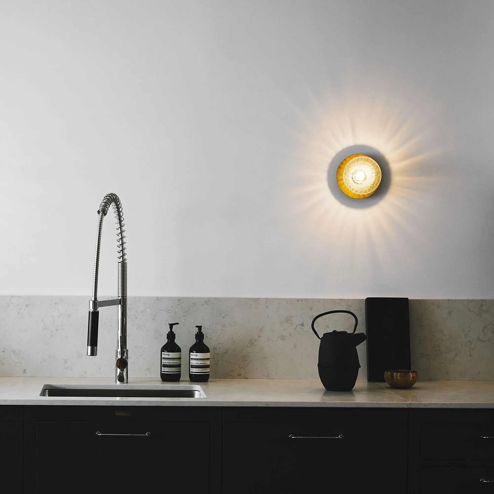 Liila 1 wall lamp large