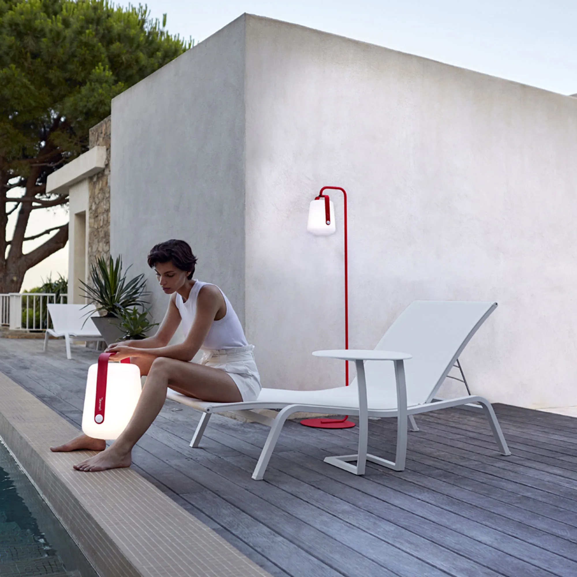 Alizé Offset Low Table