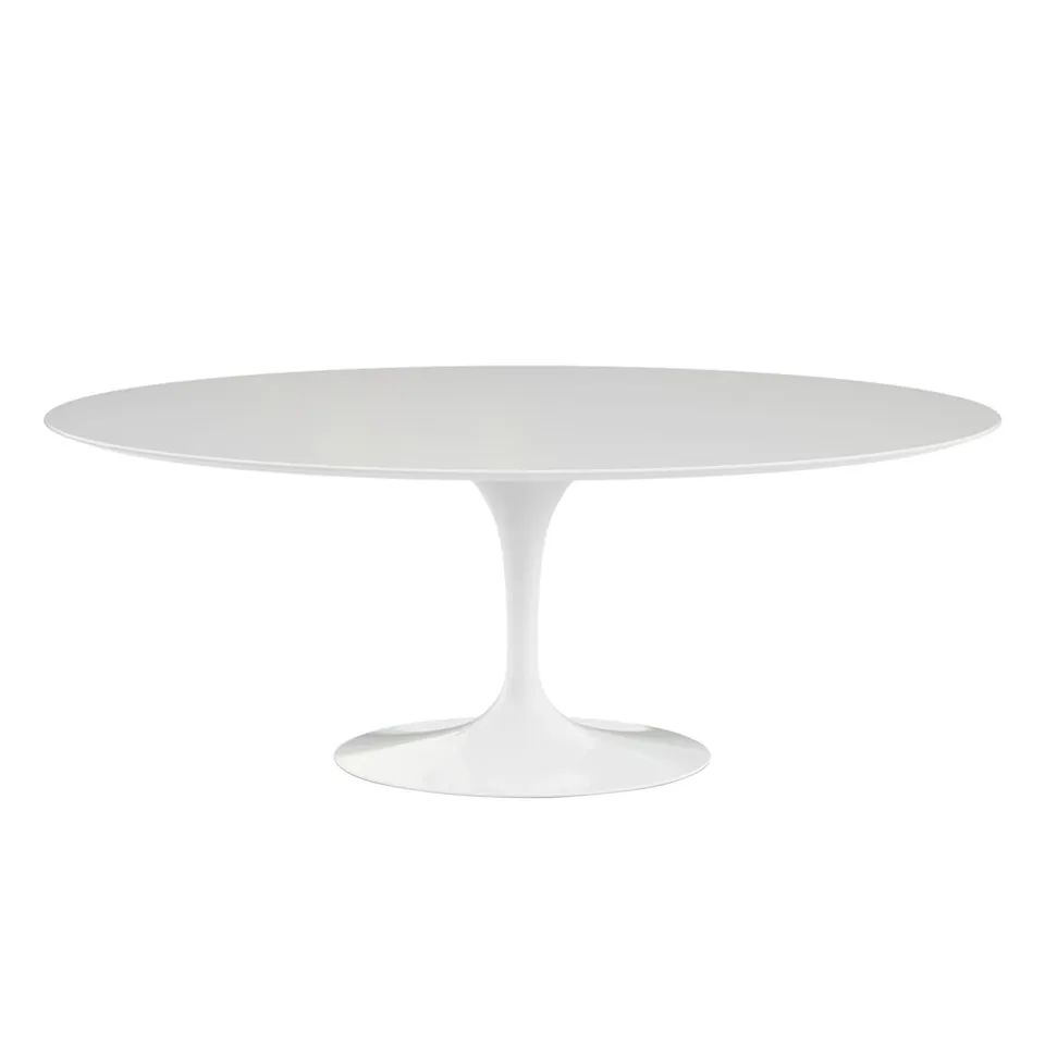 Saarinen Oval matbord utomhus