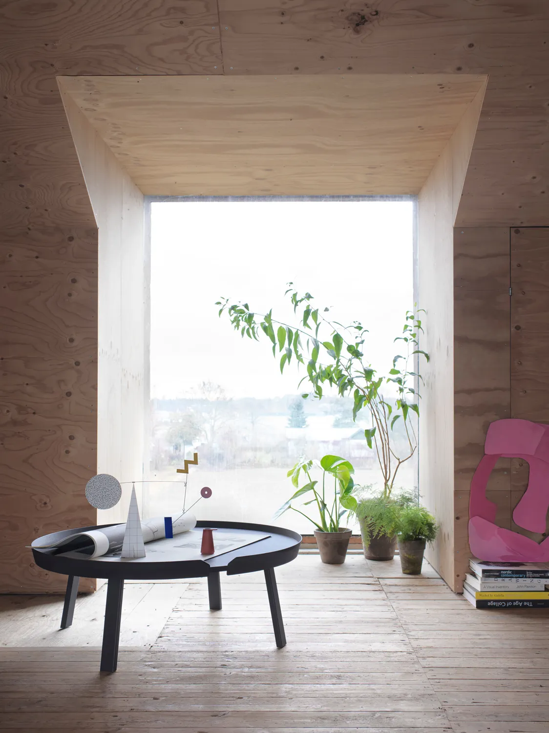 Around Coffee Table - XL