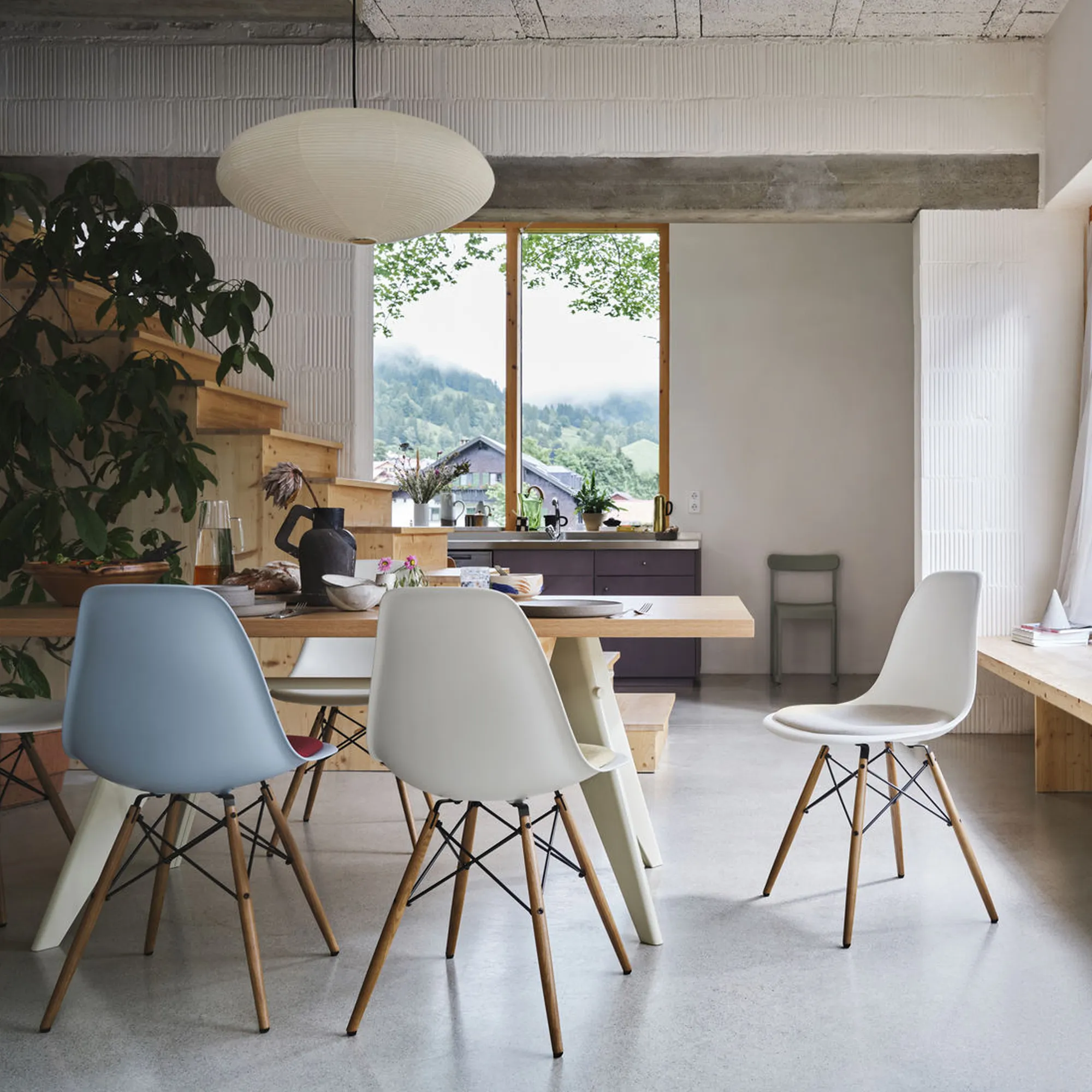Eames RE Plastic Chair DSW stol Ash Honey Tone