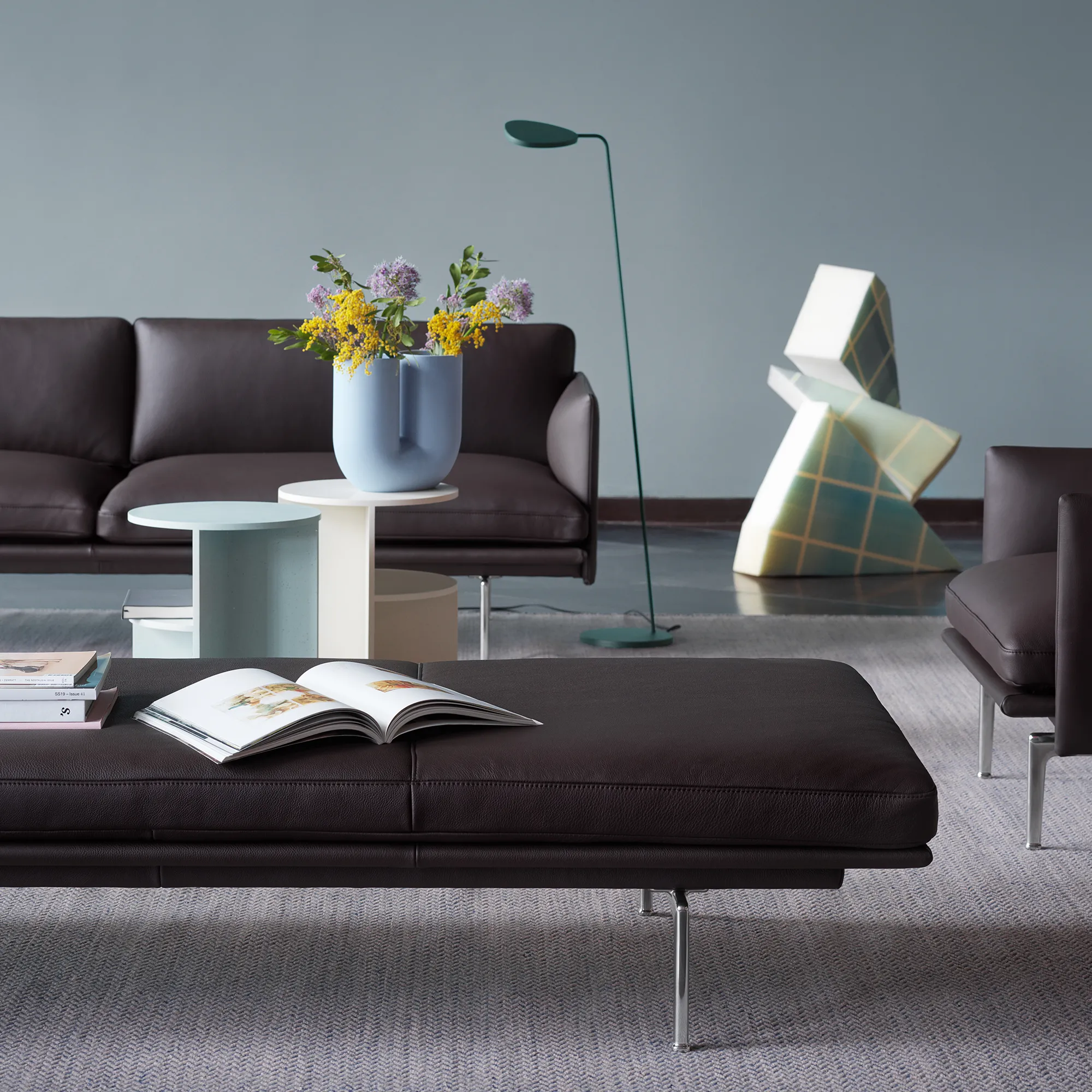 Outline Daybed / Polished Aluminium Base