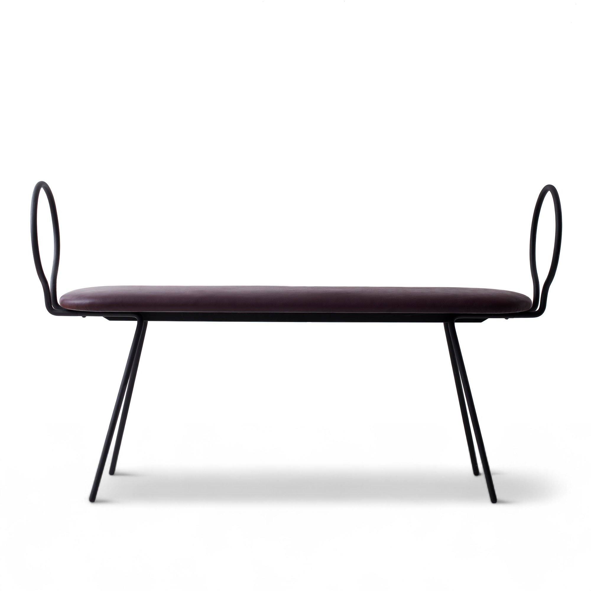 Ingridsdotter - Sadel bänk stål bordeaux - Pallar - Jonas Bohlin - Svart - Metall | Möbler - Stolar Och Pallar - Pallar | Möbelexperten