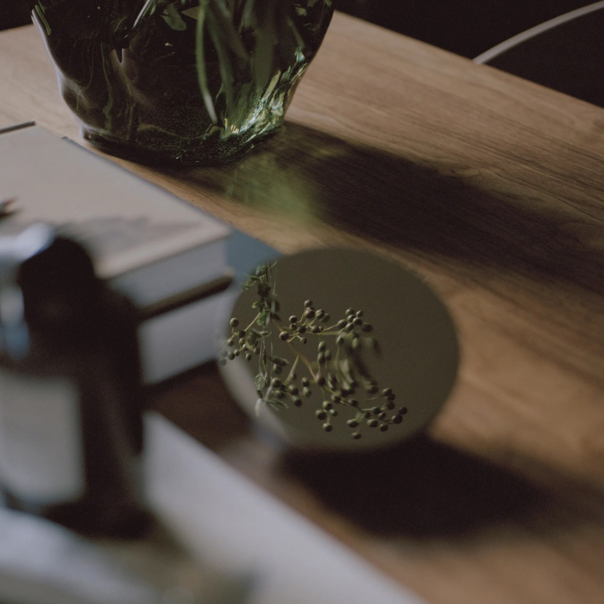 Aura Table Mirror