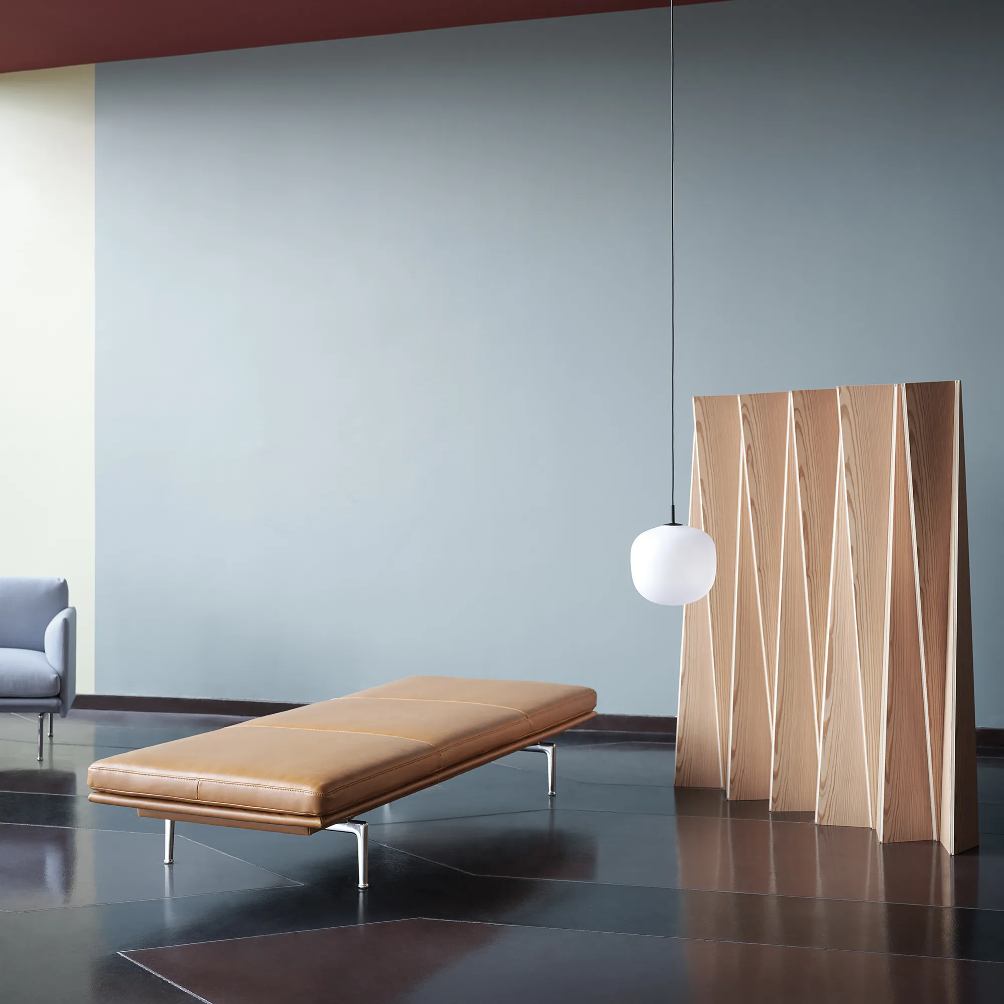 Outline Daybed / Polished Aluminium Base