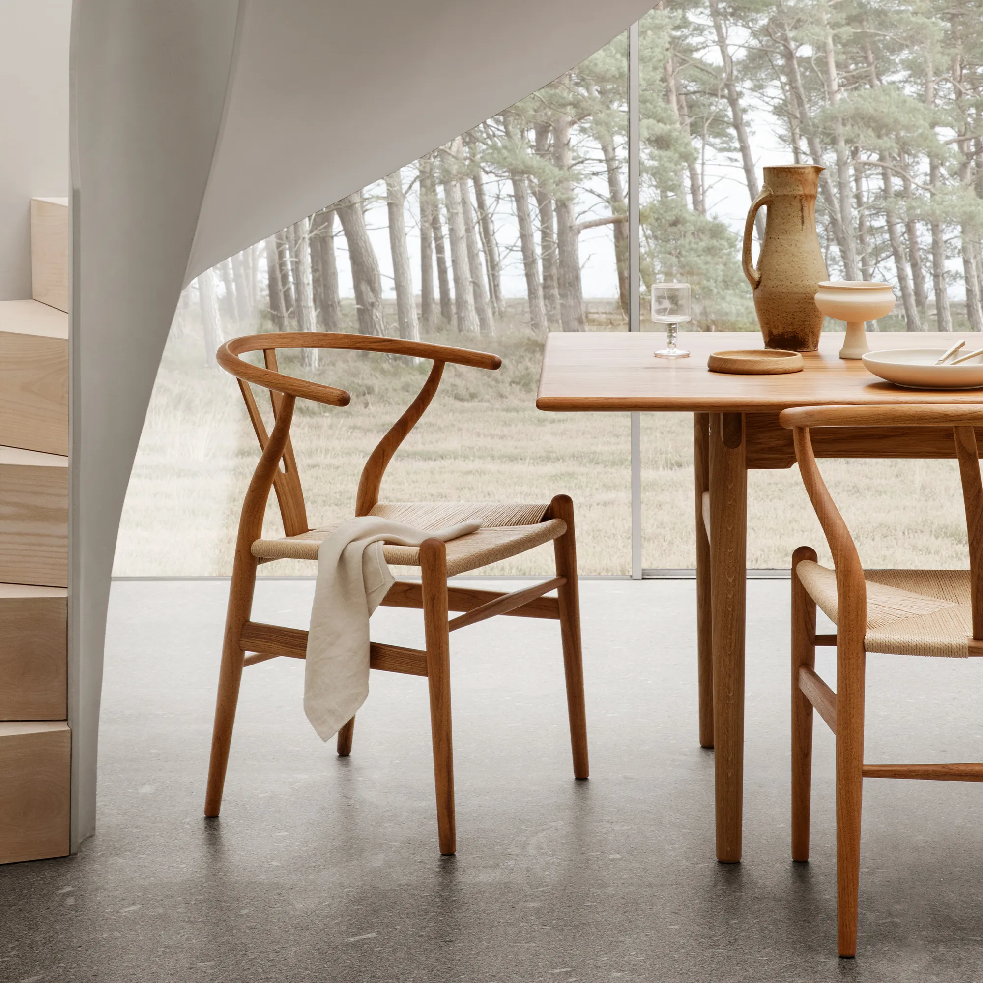 CH24 Y-stolen teak/naturflätat papperssnöre