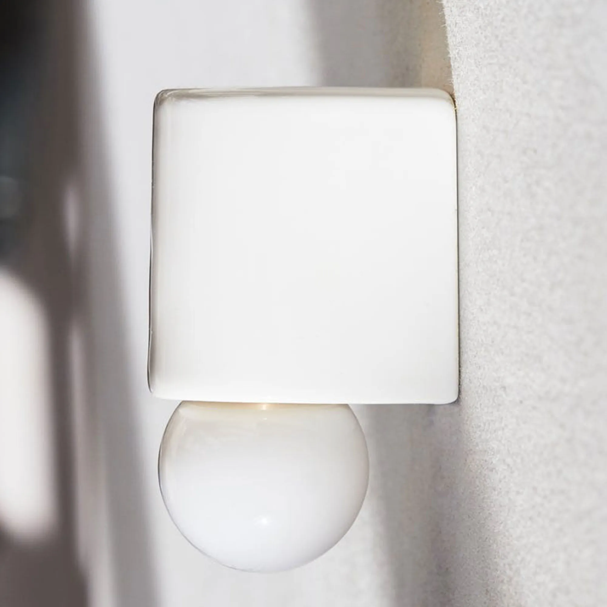 White Porcelain Series, D1 White Gloss