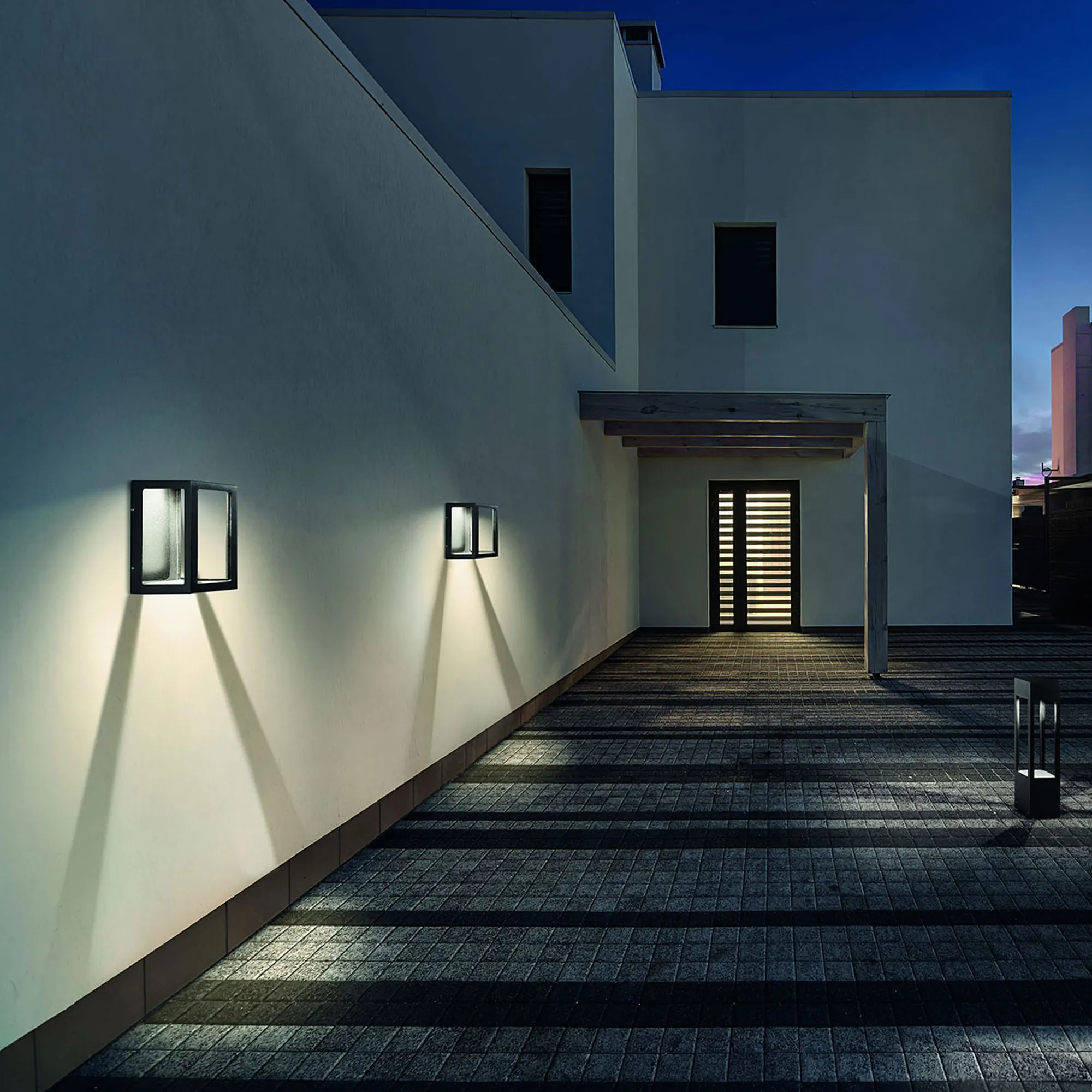 Lantern Wall