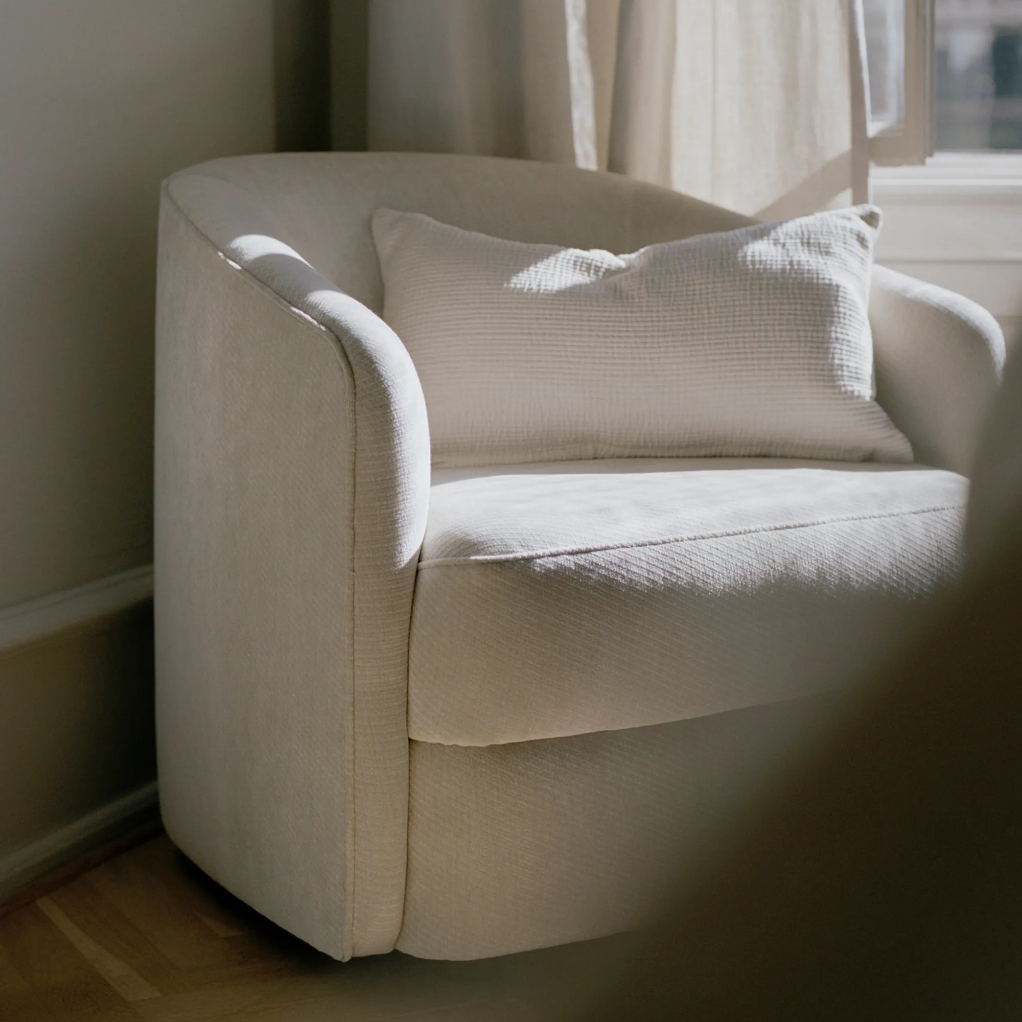 Covent Lounge Chair