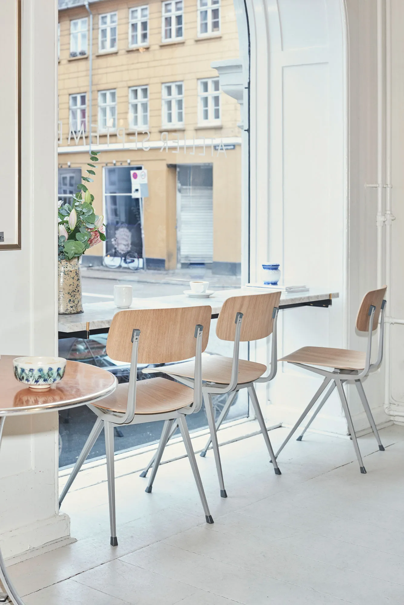 Result stol Beige