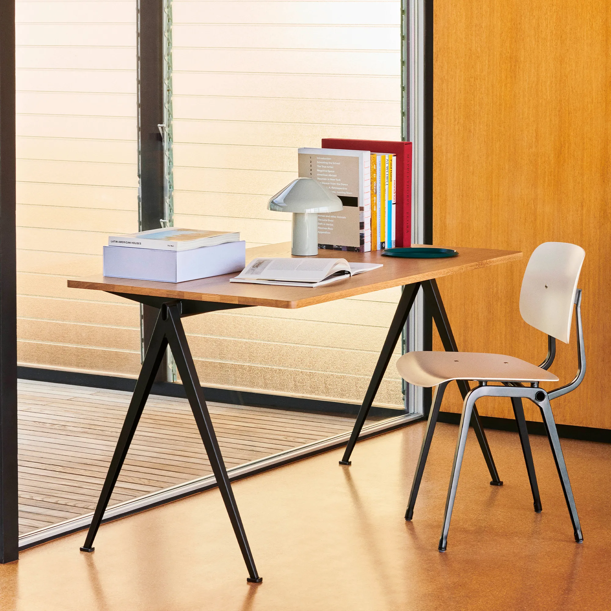 Pyramid bord 01 75 x 140 cm Black