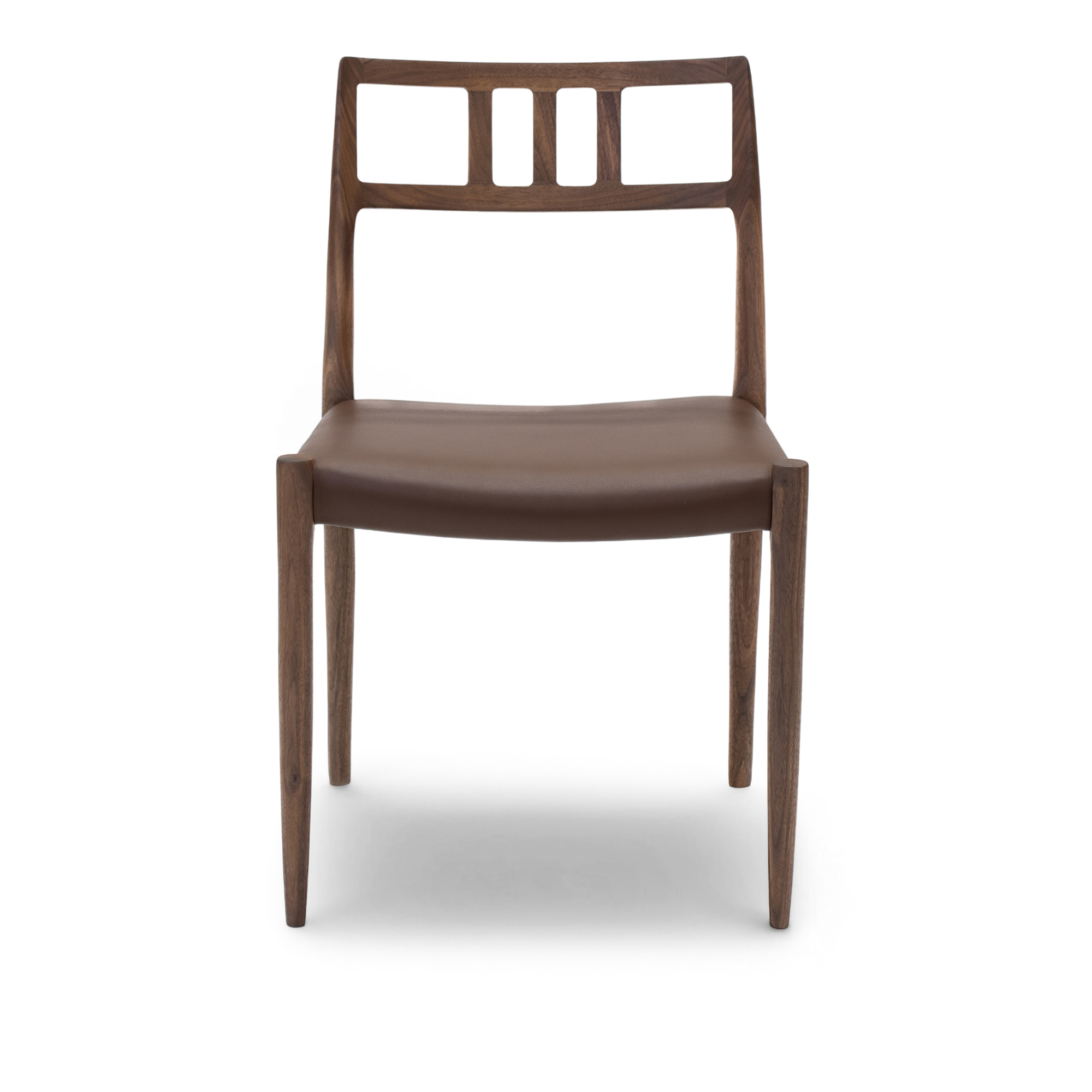 J.L. Møller - Model 79 dining chair Walnut, Oil, Leather – Roma 909 - Matstolar - Niels Otto Møller - Brun - Läder/Trä | Möbler - Stolar Och Pallar - Matstolar | Möbelexperten