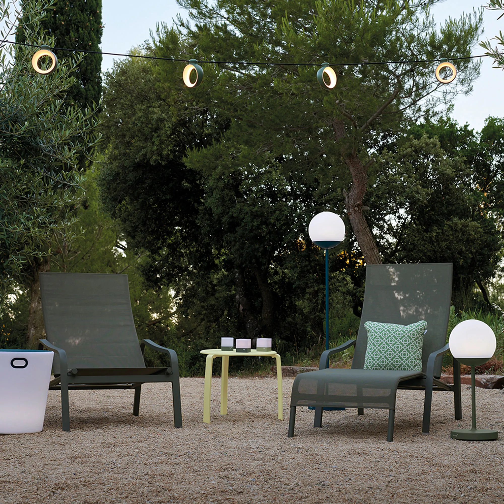 Alizé Low Armchair
