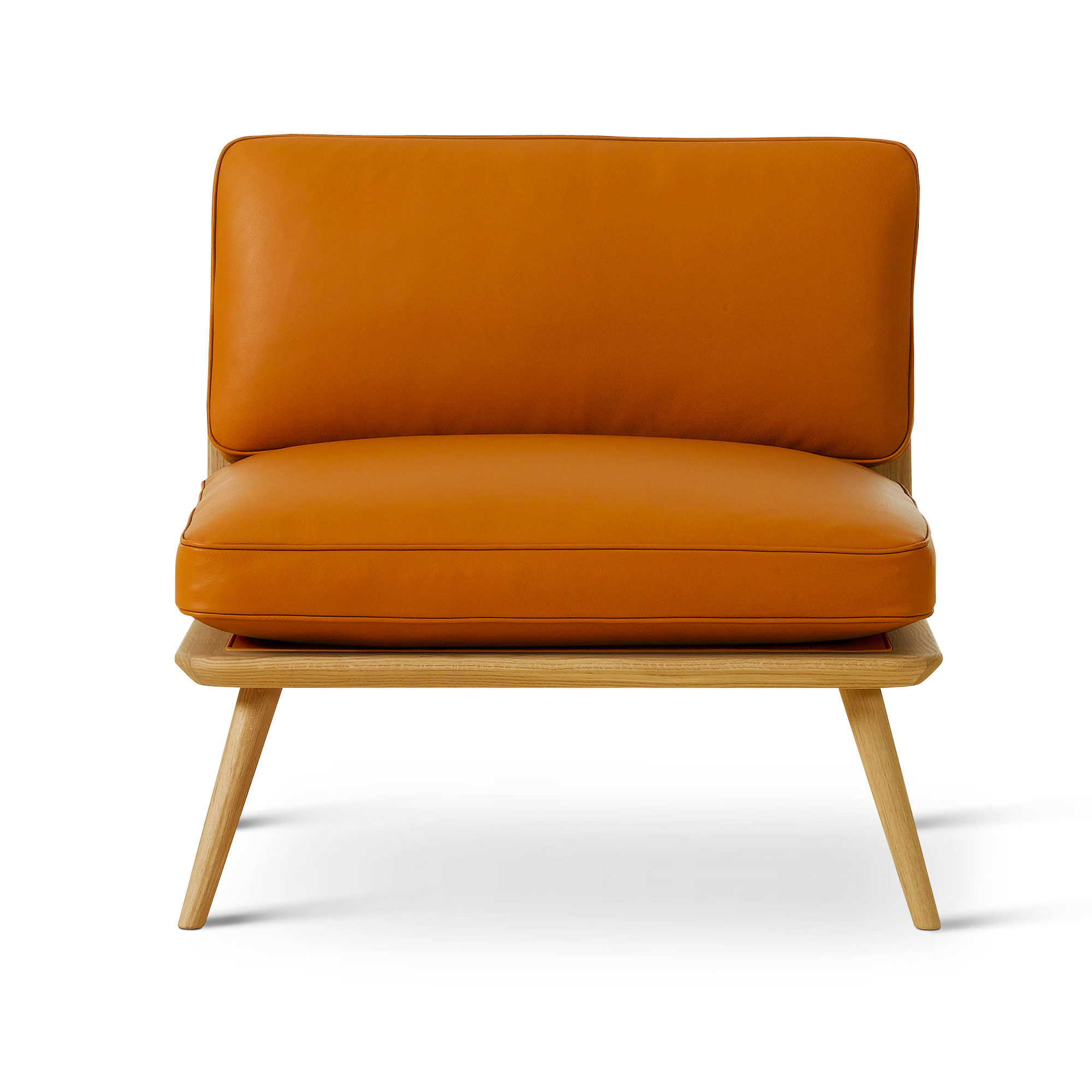 Fredericia Furniture - Spine Lounge Suite Chair, Lackad ek, Lädergrupp 1, 75 Cognac - Fåtöljer - Space Copenhagen - Brun - Läder/Trä