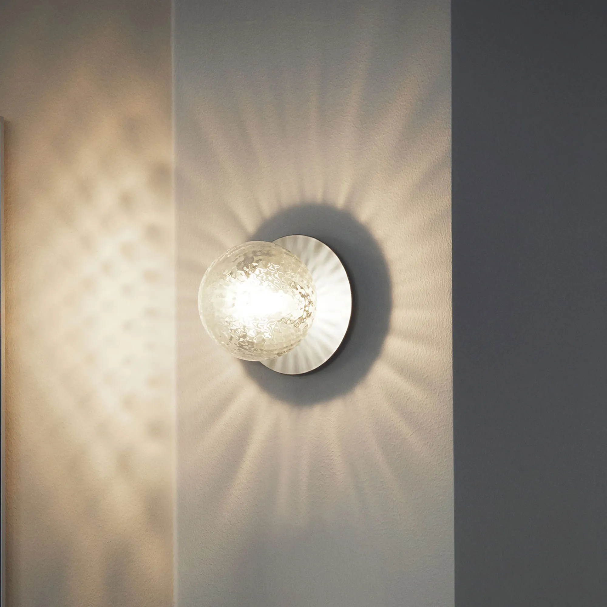 Liila 1 wall lamp large
