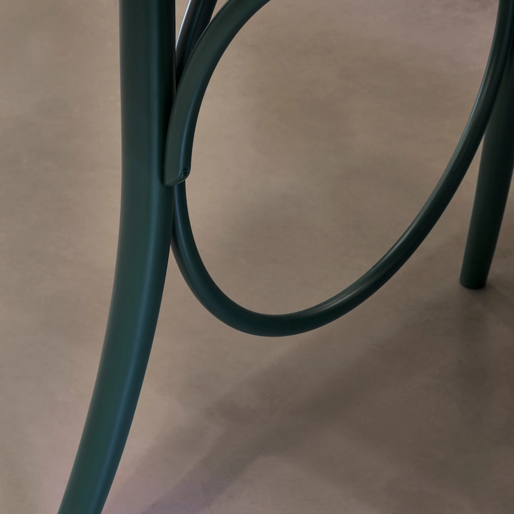 Ring Dining Table