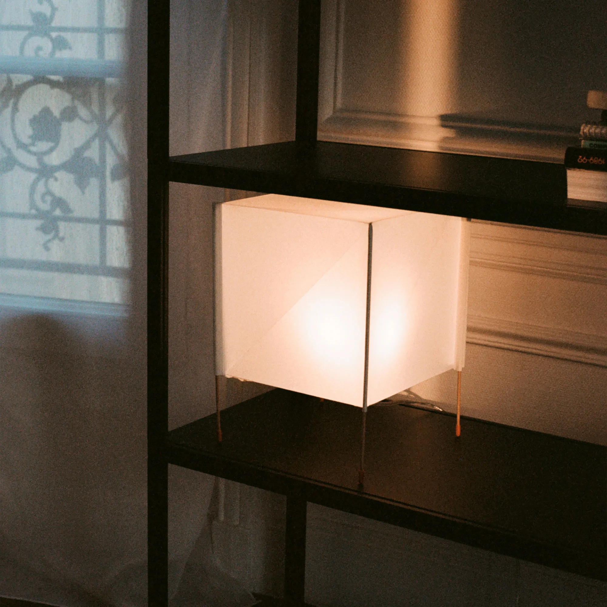 Paper Cube bordslampa
