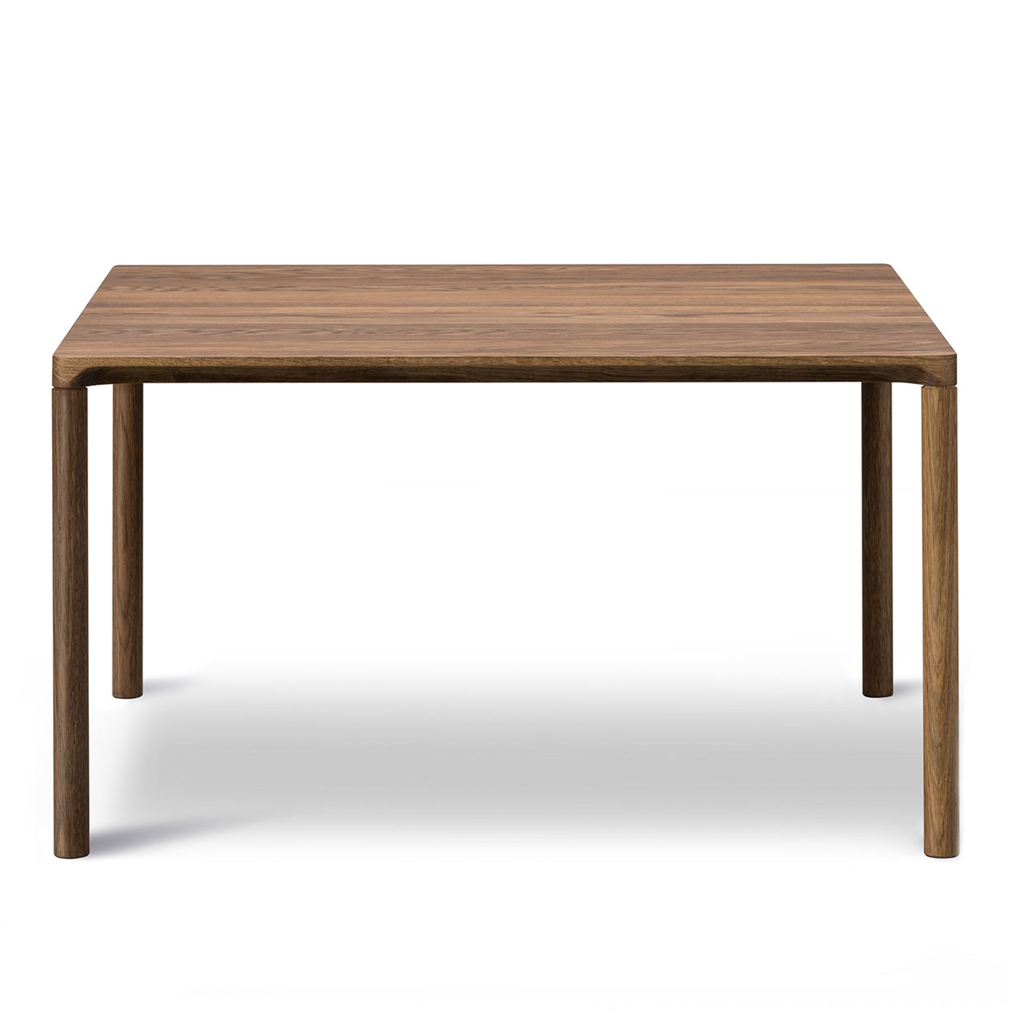 Fredericia Furniture - Piloti soffbord 75 x 75 cm r&ouml;kt ek - Soffbord - Hugo Passos - Brun - Tr&auml;