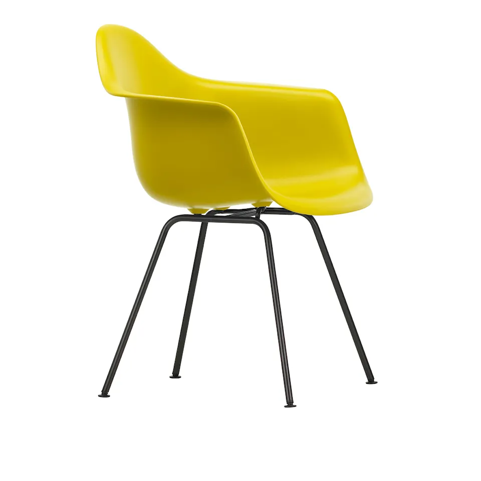 Eames RE Plastic Armchair DAX matstol Basic Dark