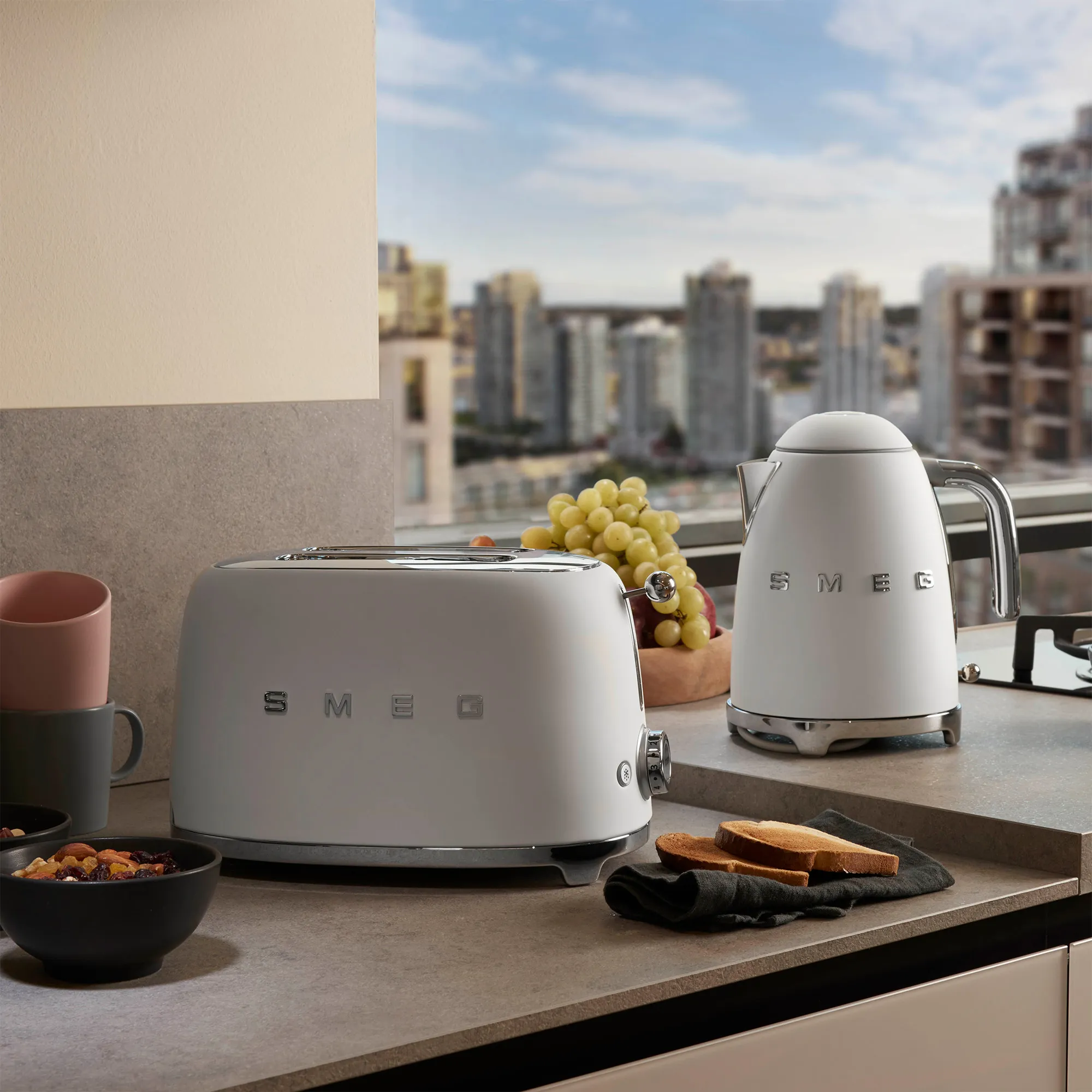 Smeg Electric Kettle Matt White