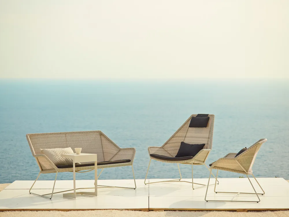 Breeze Lounge