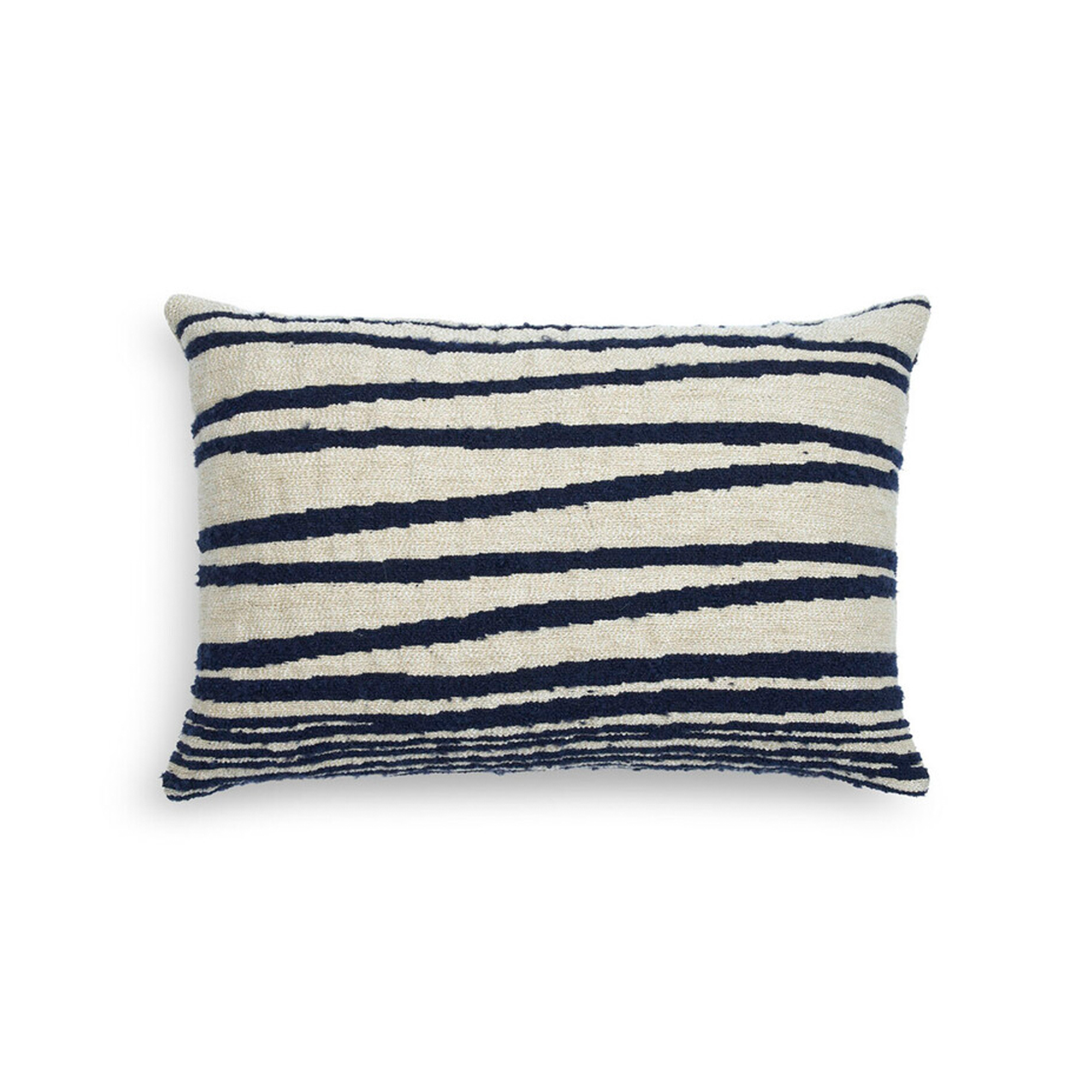 Ethnicraft - White Stripes Cushion Lumbar 40 x 60 cm - Prydnadskuddar & kuddfodral