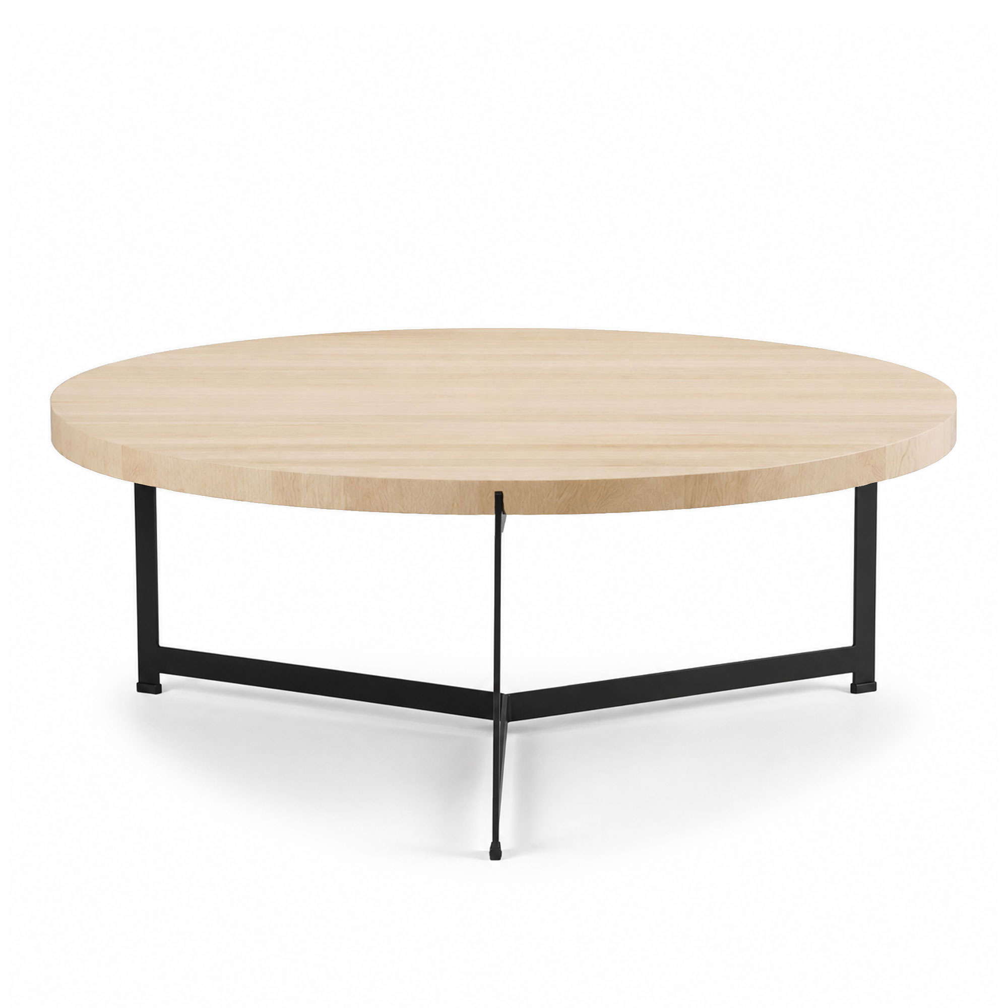Dk3 - Plateau Coffee Table - Ø 80 cm - Höjd 45 cm, Skiva i Tvålad ek, Underrede i Svart pulverlackerat stål - Soffbord - Søren Rose Studio - Träfärgad - Metall/Trä | Möbler - Bord - Soffbord | Möbelexperten