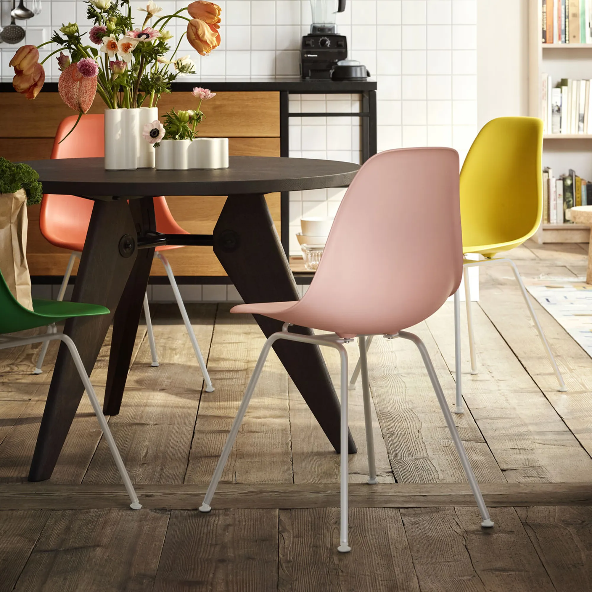 Eames RE Plastic Chair DSX stol Basic Dark