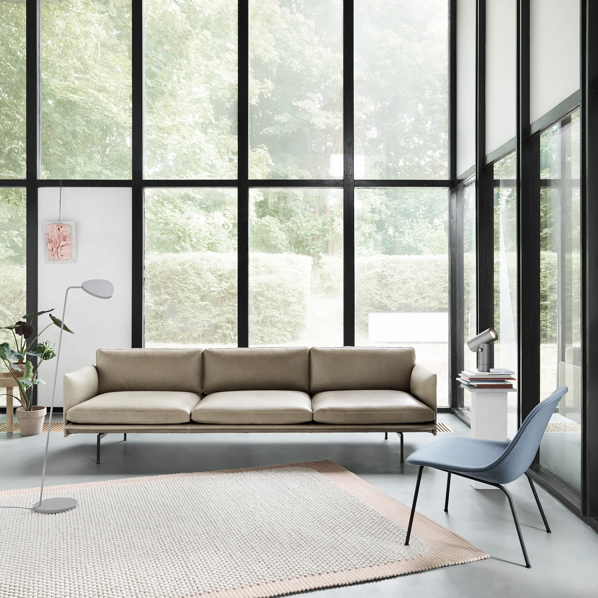 Outline 3 1/2-Seater / Polished Aluminium Base