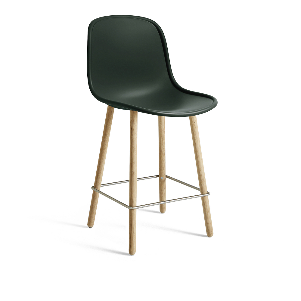 HAY - Neu12 Bar Stool Low, Stainless Steel Footrest, Seat Green, Base WB Lacquered Solid Oak - Barstolar & barpallar - Grön - Metall/Trä/Plast