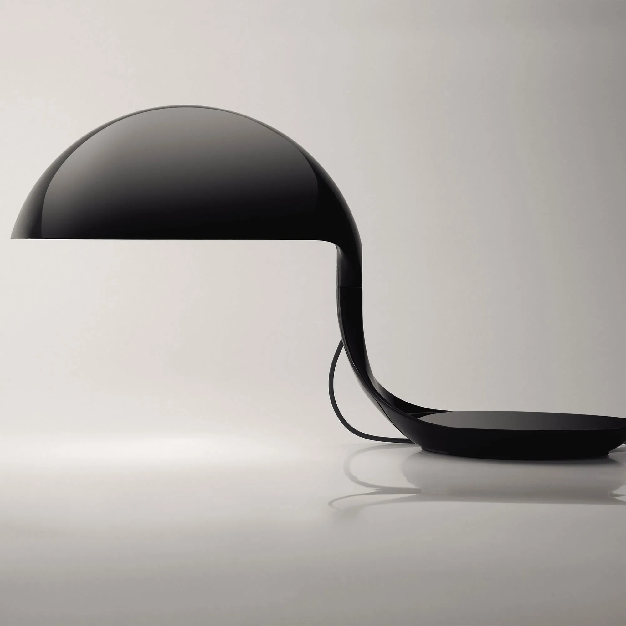 Cobra Table Lamp