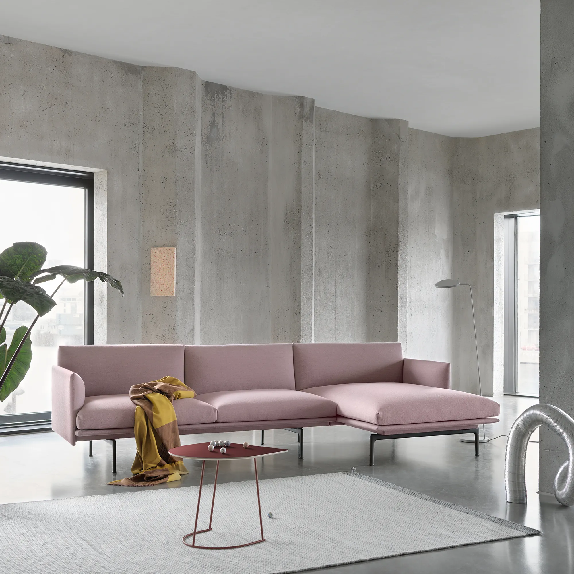 Outline Sofa Chaise Longue Left / Black Base