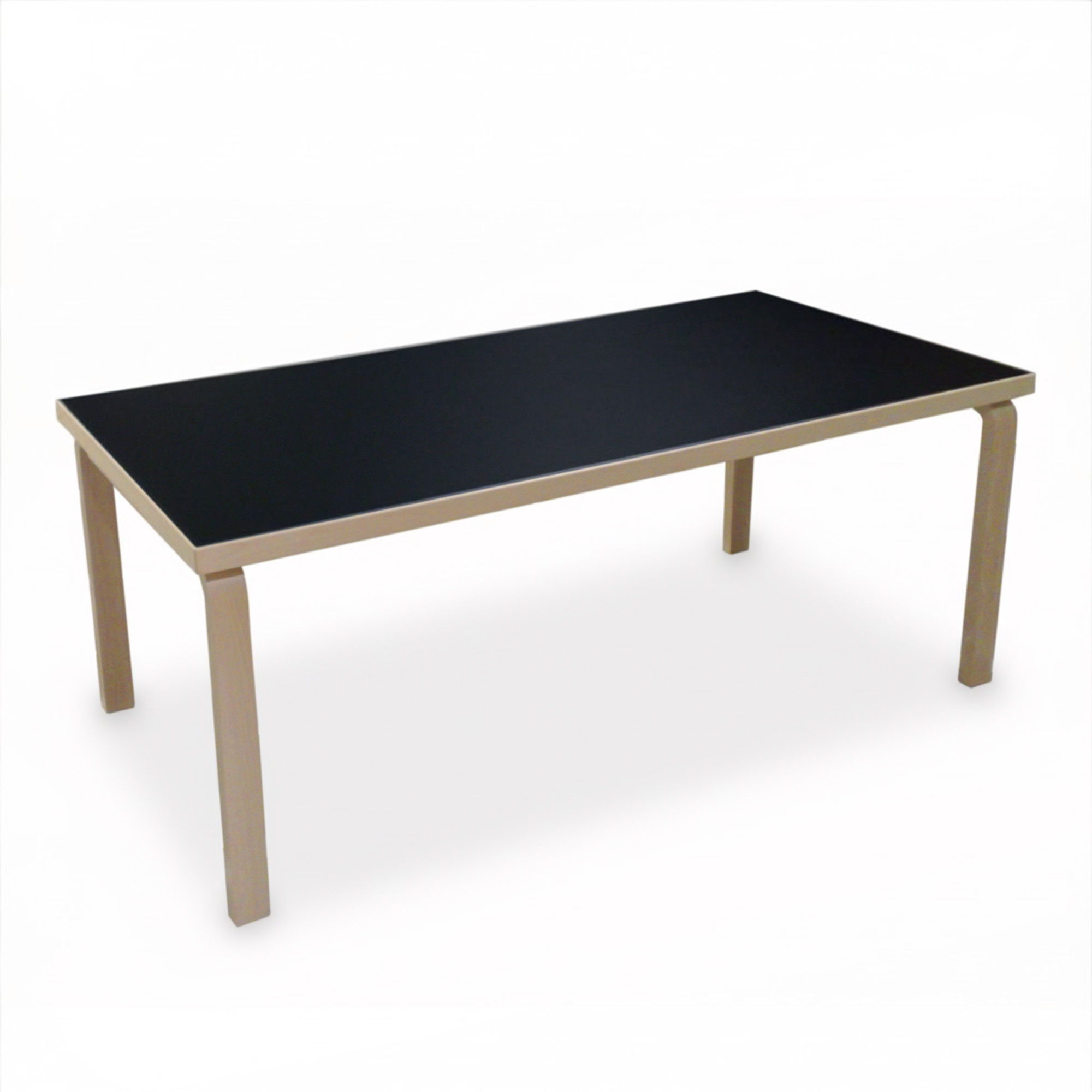 Artek - Aalto Table 83 svart linoleum/klarlackad - Matbord - Alvar Aalto - Svart - Trä/Plast | Möbler - Bord - Matbord | Möbelexperten