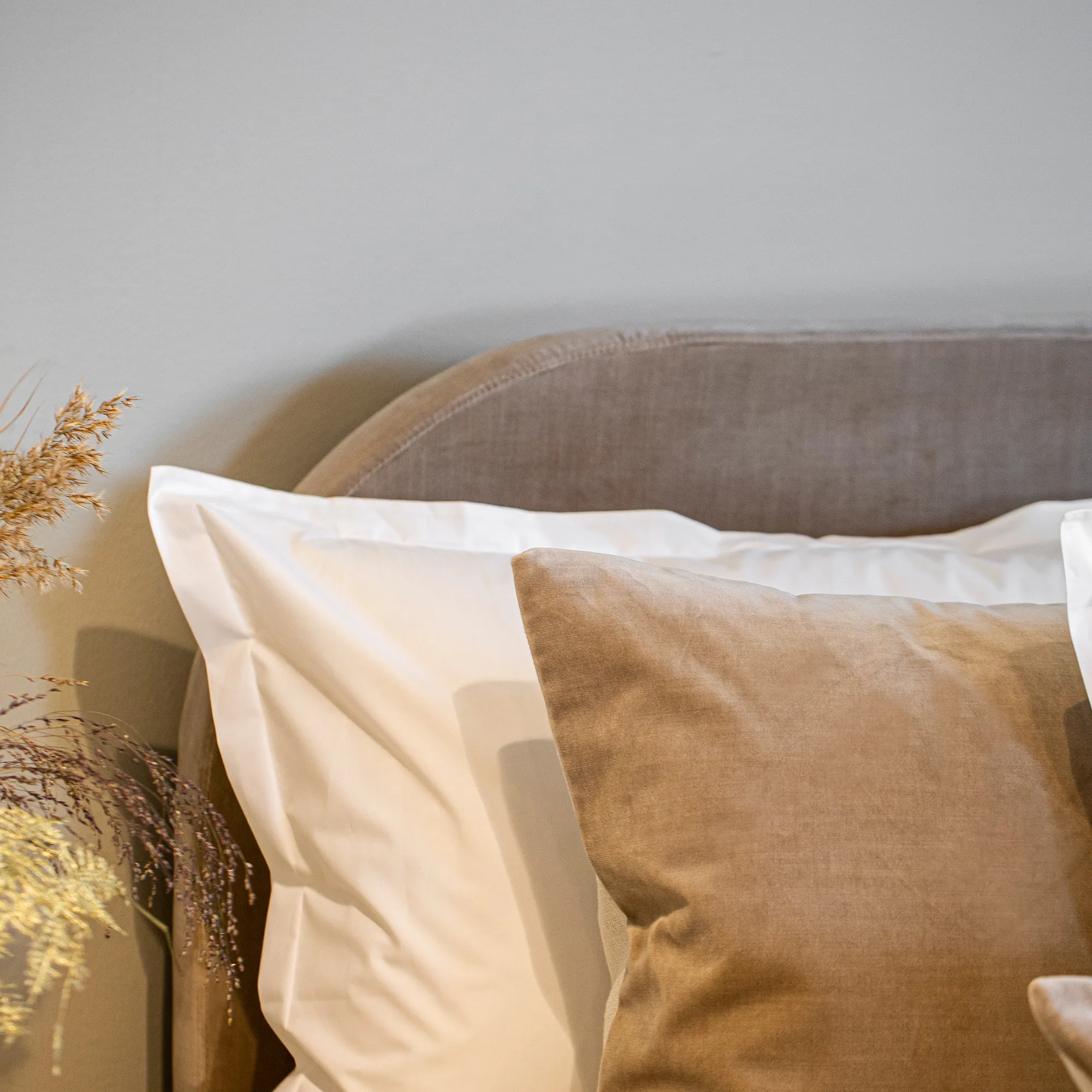Bianca Sänggavel Sammet Beige